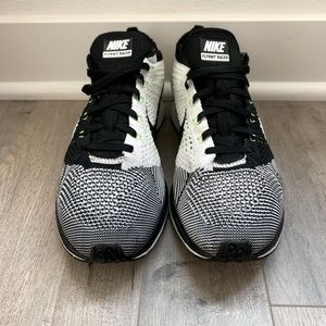 NIKE FLYNIT RACER